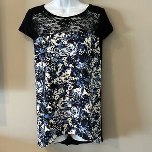 Pixley Women's Black and Blue Floral Laced Chest Short Sleeves Tunic Tops Small